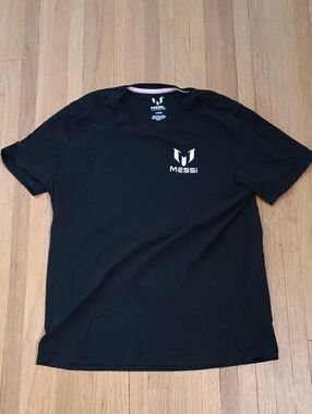 Messi Men’s Black Logo Short Sleeve Tee